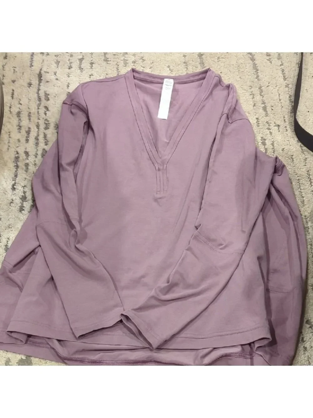 lululemon athletica one reach